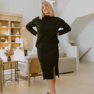 NEW Never Worn Two Piece Knit Sweater and Skirt Set